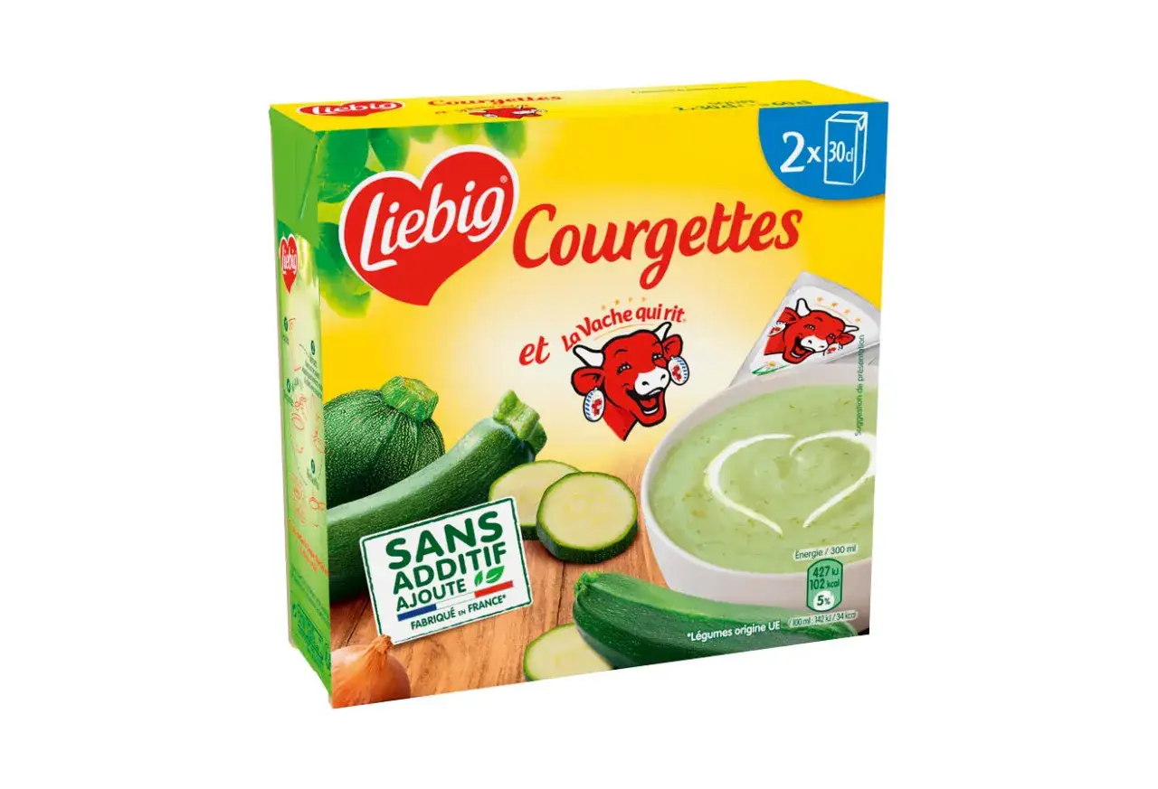 Bo&icirc;te de soupe courgette et La Vache qui rit, sans additif, avec des courgettes fra&icirc;ches et une touche cr&eacute;meuse.